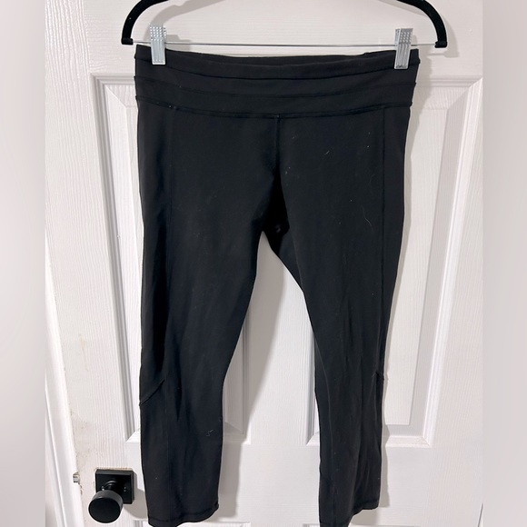 Black cropped lululemon pants - Picture 2 of 5